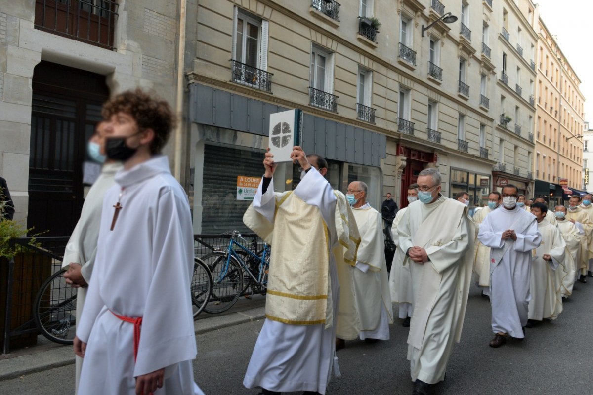 Rassemblement des servants et servantes de la liturgie. © Marie-Christine Bertin / Diocèse de Paris.