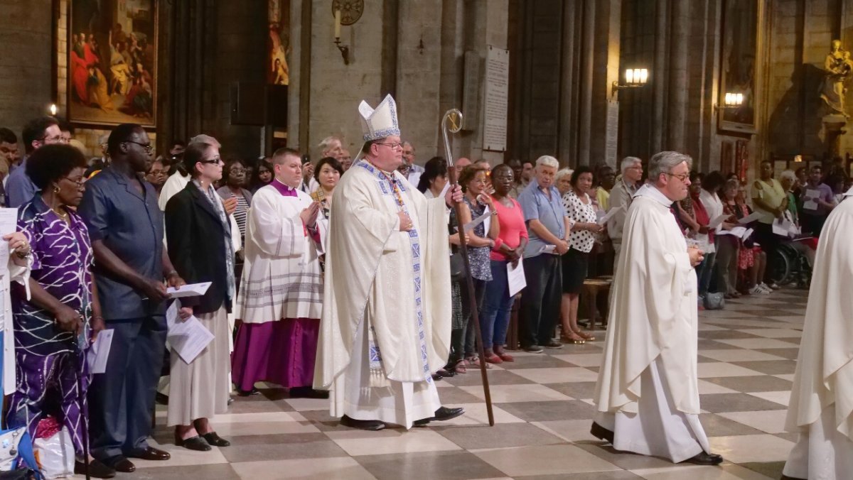 Messe anticipée de l'Assomption. © Yannick Boschat / Diocèse de Paris.