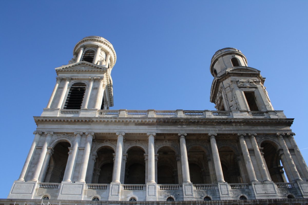 Au cœur du 6e arrondissement, Saint-Sulpice est l'église la plus (…). © Olivier Bouet.