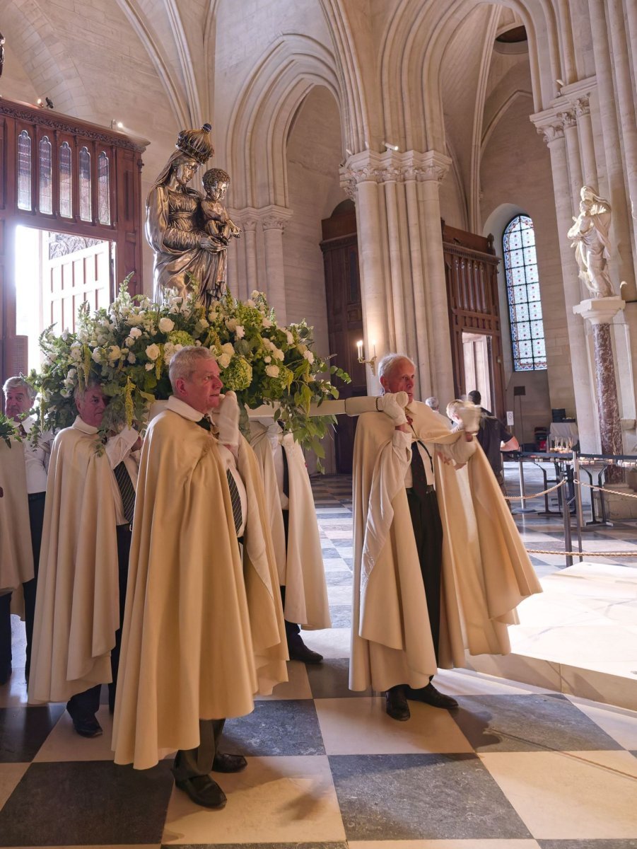 Veille de la fête de l'Assomption à Notre-Dame de Paris 2025. © Yannick Boschat / Diocèse de Paris.