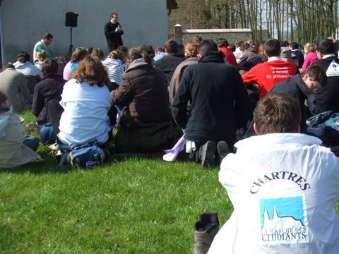 Pèlerinage des étudiants à Chartres 2007. © D. R..