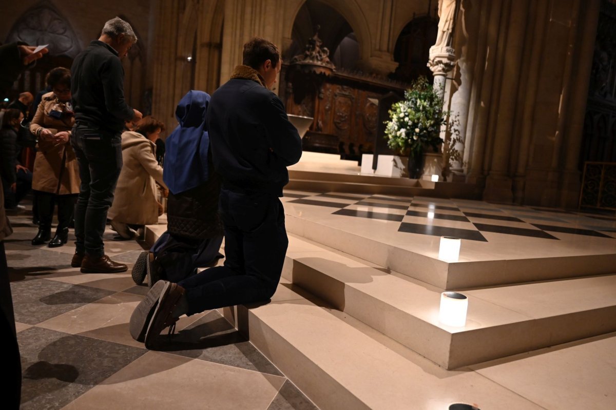 Veillée à Notre-Dame de Paris. © Marie-Christine Bertin / Diocèse de Paris.