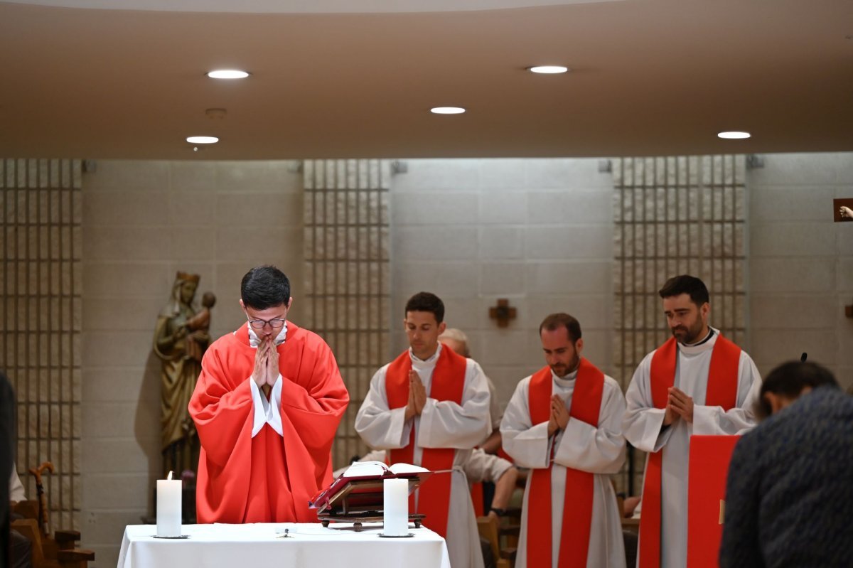 Messe des nouveaux prêtres à la Maison Marie-Thérèse. © Marie-Christine Bertin / Diocèse de Paris.