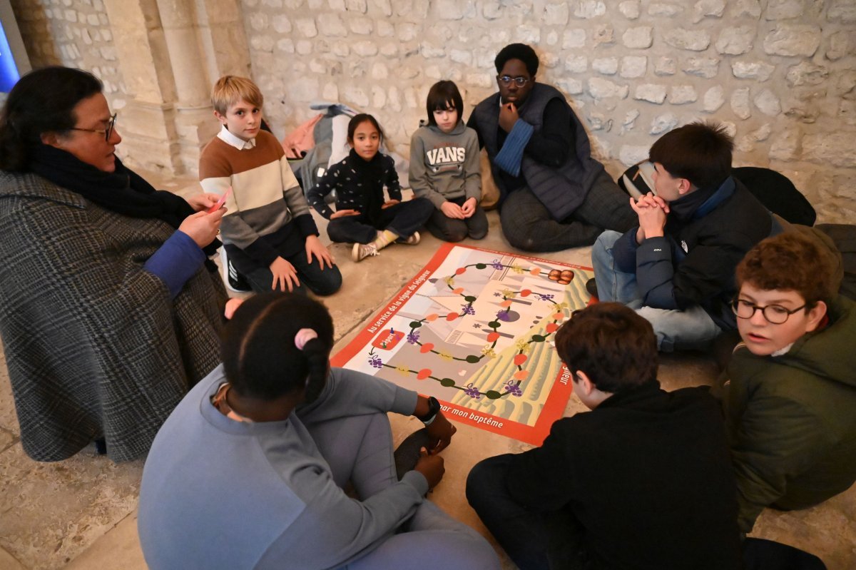 Rassemblement des jeunes au service de la liturgie 2024. © Marie-Christine Bertin / Diocèse de Paris.