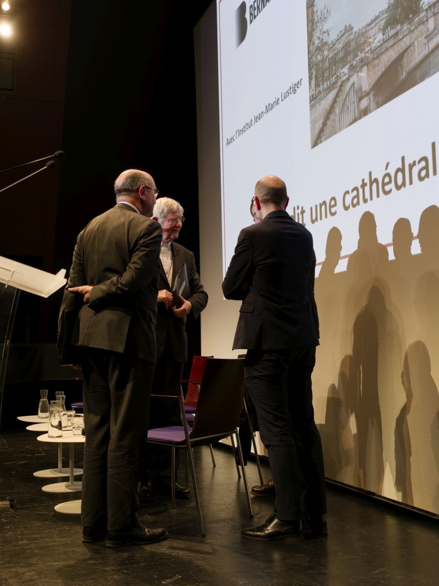 Conférence “Que nous dit une cathédrale ?”. © Yannick Boschat / Diocèse de Paris.