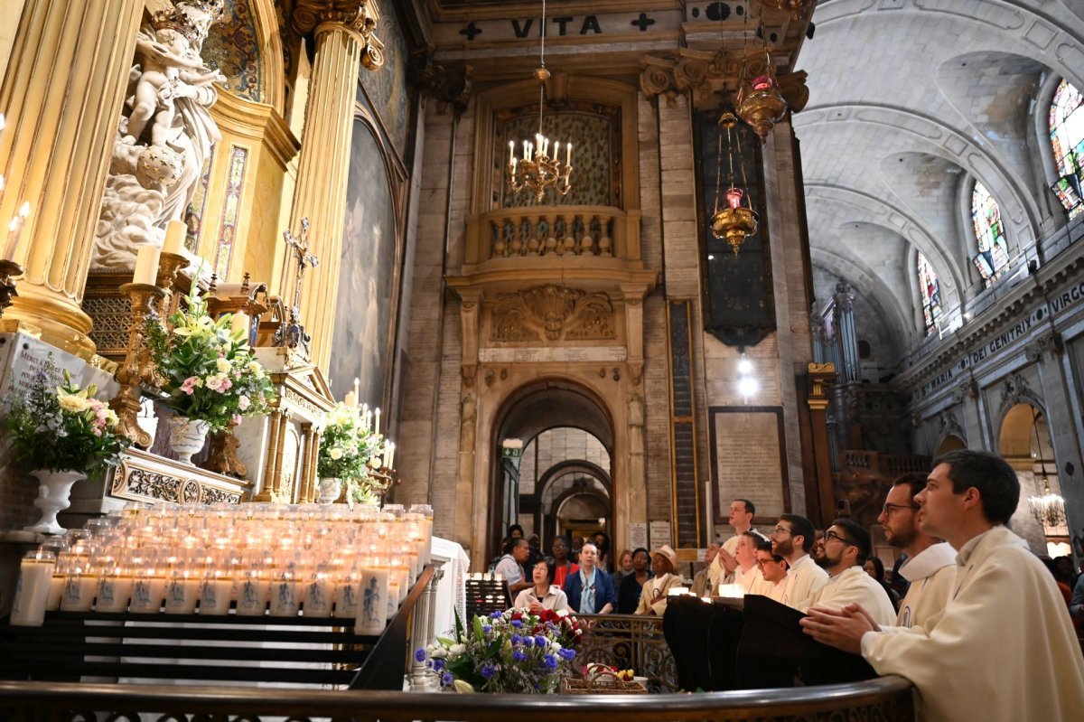 Messe des nouveaux prêtres à Notre-Dame des Victoires 2024. © Marie-Christine Bertin / Diocèse de Paris.