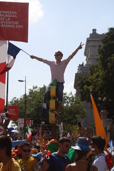 En attendant le pape place de Cibeles Madrid.. © Diocèse de Paris 