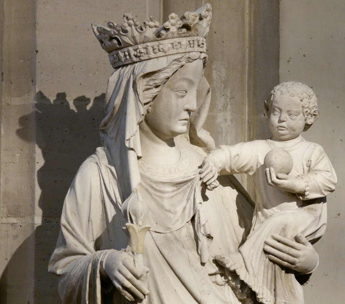 Statue Notre Dame de Paris. Installée à Saint-Germain l'Auxerrois. © Yannick Boschat / Diocèse de Paris.