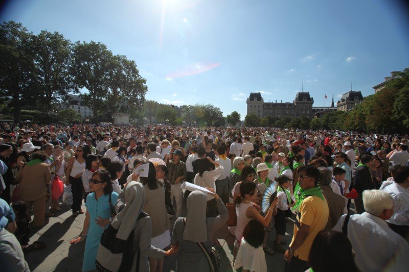 Juillet 2010 : Ils étaient plus de 2 000 à Notre-Dame de Paris pour la fête (…). 