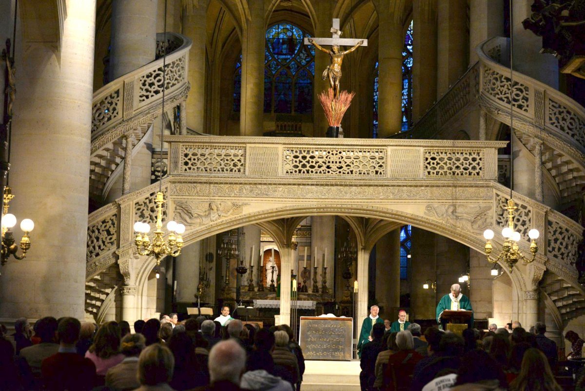 Envoi des baptisés en mission diocésaine. © Marie-Christine Bertin / Diocèse de Paris.