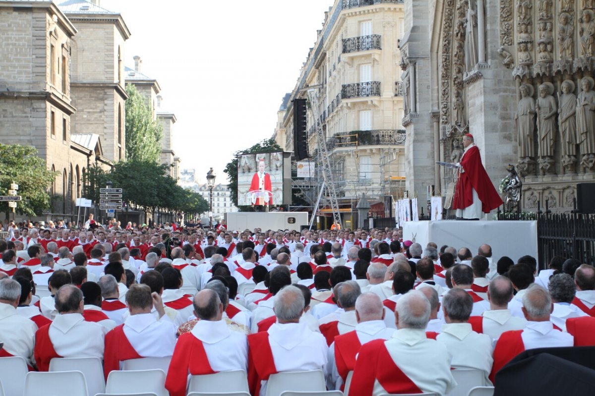 26 juin 2010, ordinations sacerdotales à Notre-Dame de Paris. © Yannick Boschat.