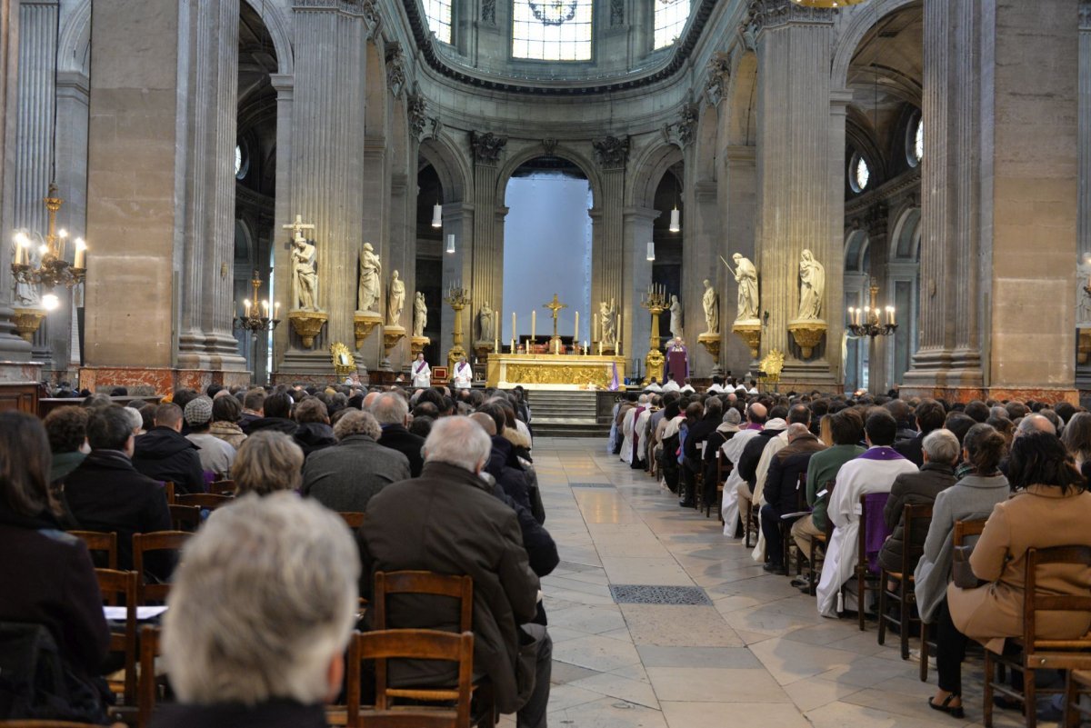 Appel décisif des catéchumènes 2023 - célébration de l'après-midi. © Marie-Christine Bertin / Diocèse de Paris.