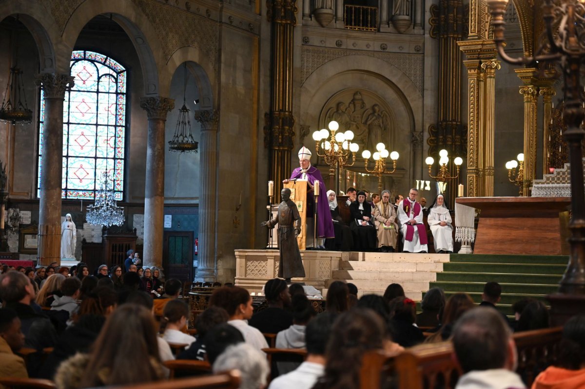Appel décisif des jeunes catéchumènes 2026. © Marie-Christine Bertin / Diocèse de Paris.