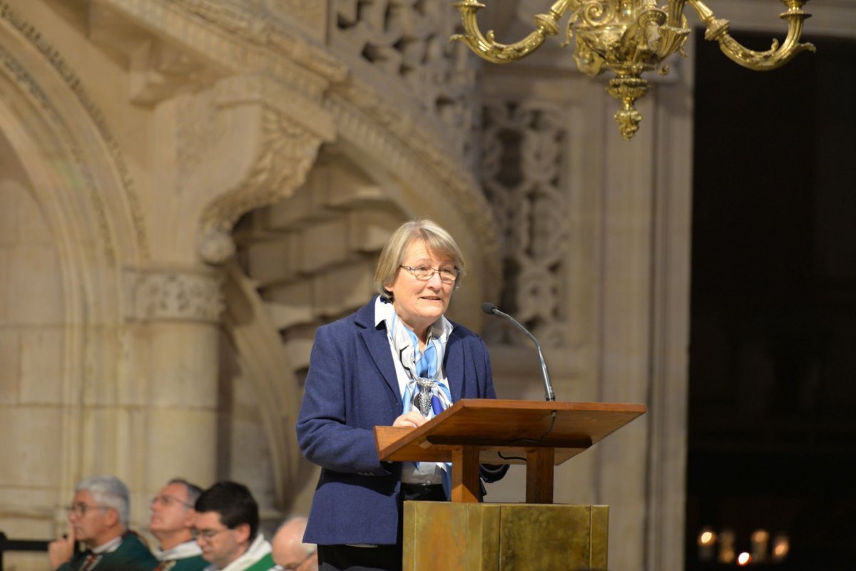 Envoi des baptisés en mission diocésaine. © Marie-Christine Bertin / Diocèse de Paris.