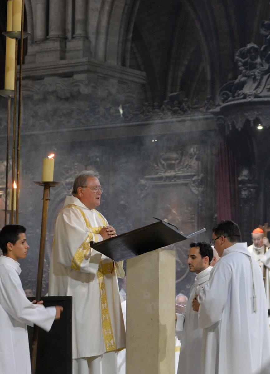 Lecture de l'Évangile. © Marie-Christine Bertin / Diocèse de Paris.