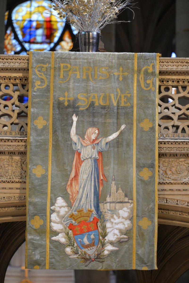 Messe solennelle, bénédiction de Paris et procession de la châsse de sainte (…). © Marie-Christine Bertin / Diocèse de Paris.