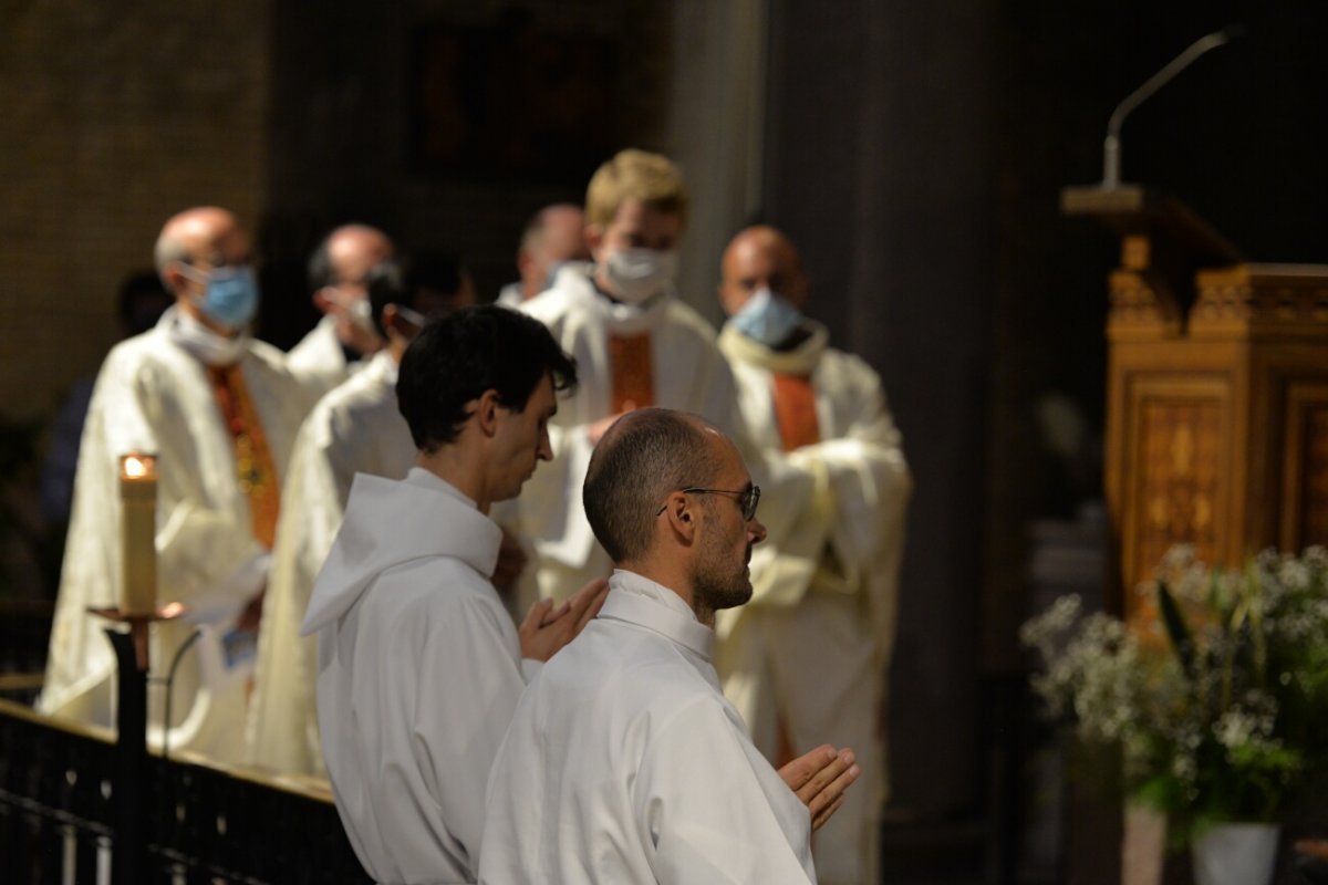 Ordinations diaconales en vue du sacerdoce 2020 à Saint-Michel (18e). © Marie-Christine Bertin / Diocèse de Paris.