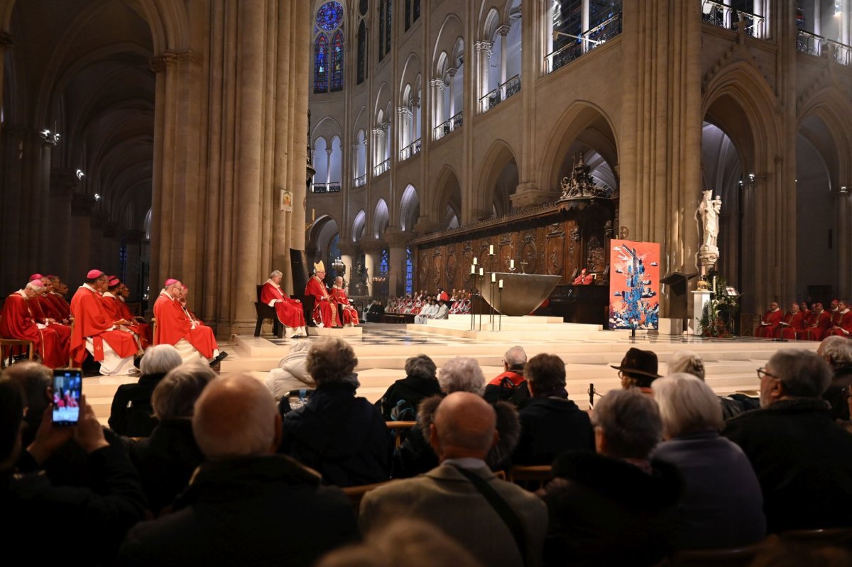 Messe de béatification de Raymond Cayré, Gérard-Martin Cendrier, Roger (…). © Marie-Christine Bertin / Diocèse de Paris.