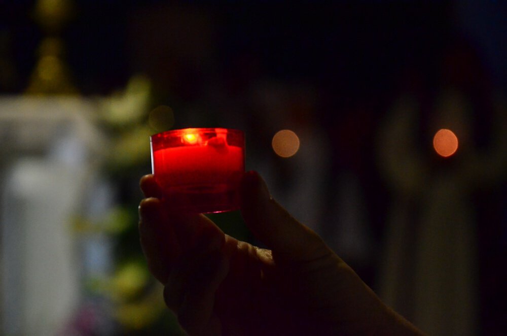 Veillée de prière à Cayenne pour les victimes de l'accident. © © Marie-Christine Bertin / Diocèse de Paris.