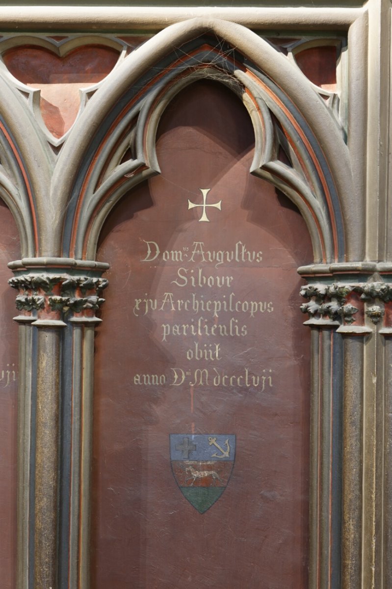 Blason à Notre-Dame de Paris. © Yannick Boschat / Diocèse de Paris.