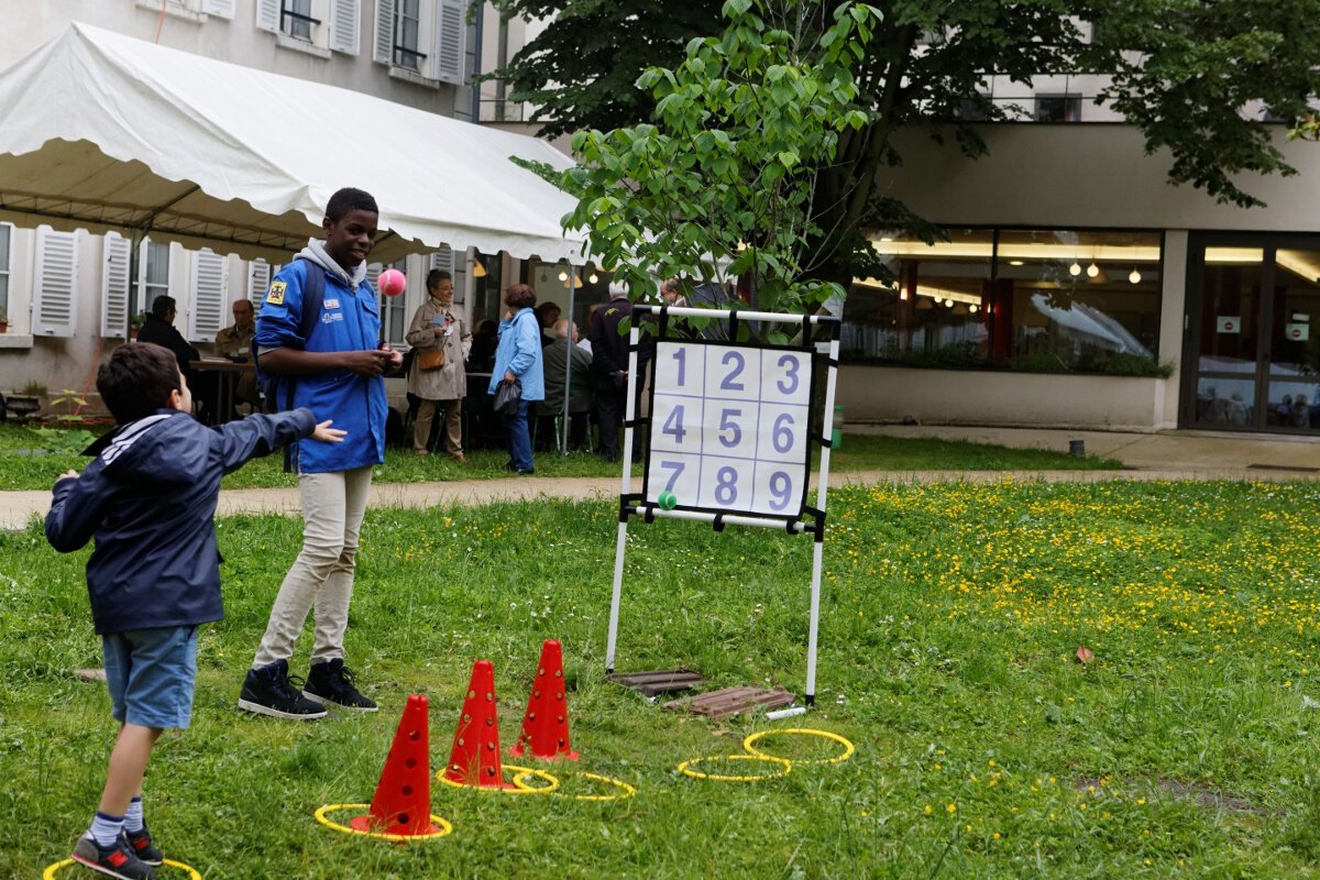 Animation pour les enfants. © Yannick Boschat / Diocèse de Paris.