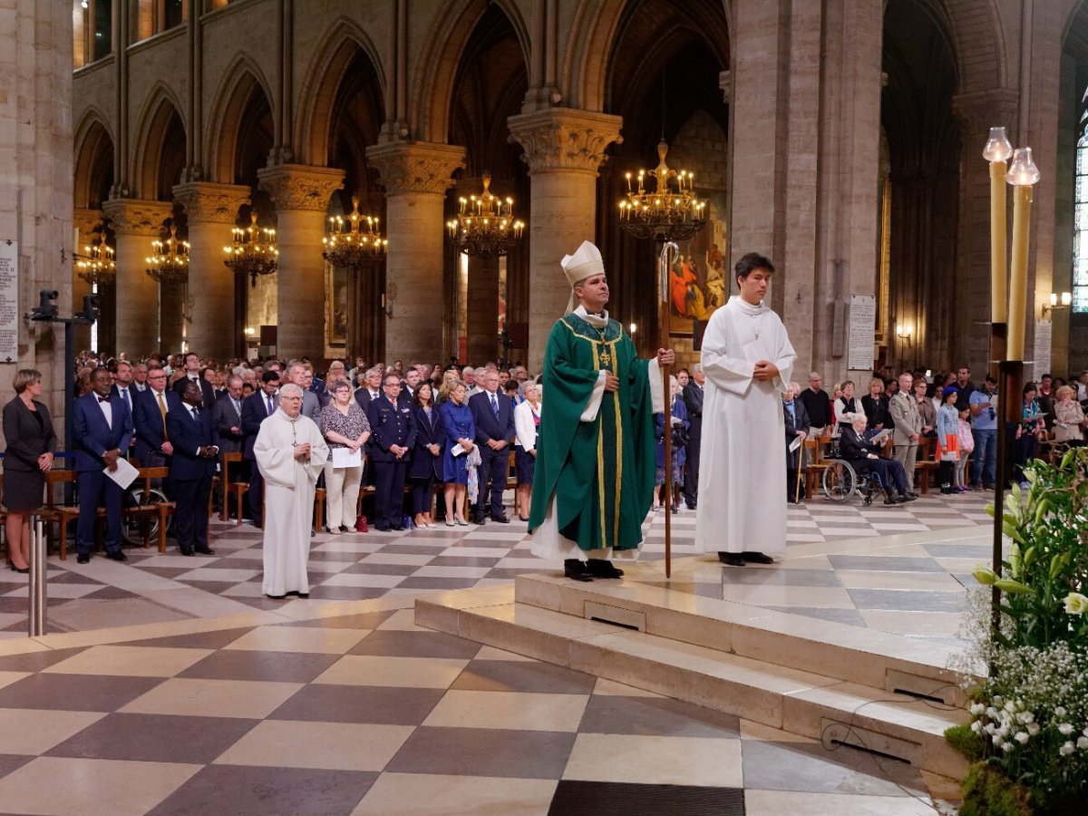 Chant du Magnificat. © Yannick Boschat / Diocèse de Paris.