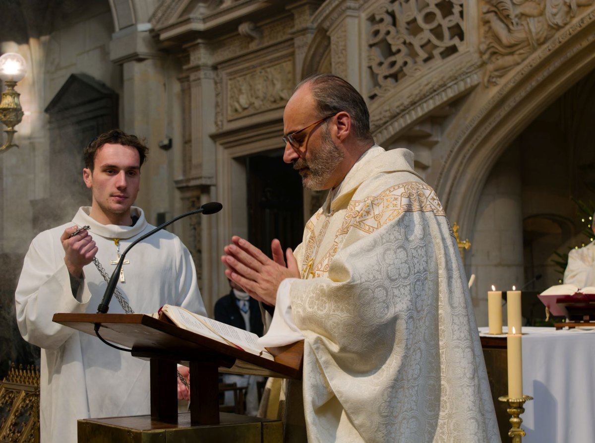 Neuvaine de sainte Geneviève 2025 : messe et procession. © Yannick Boschat / Diocèse de Paris.