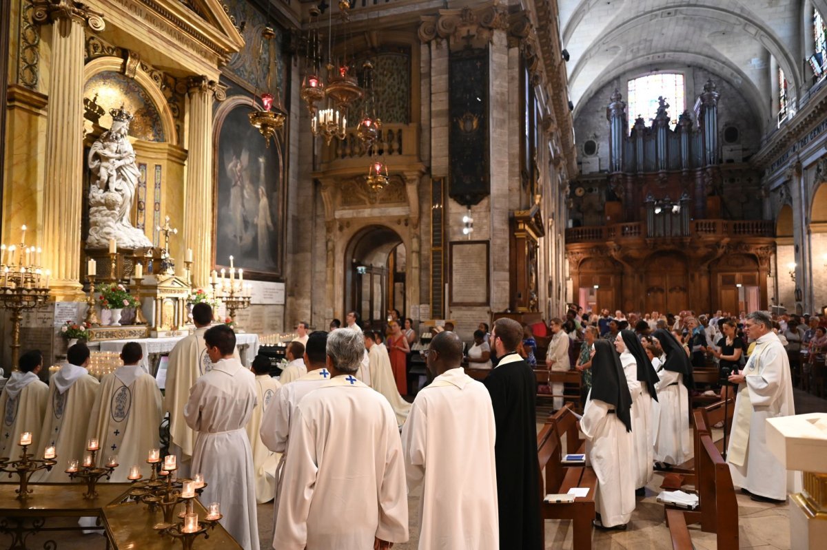 Messe des nouveaux prêtres à Notre-Dame des Victoires. © Marie-Christine Bertin / Diocèse de Paris.