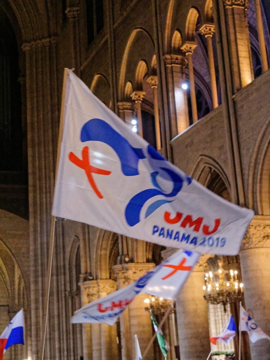 Procession Mariale, envoi à Notre-Dame de Paris. © Yannick Boschat / Diocèse de Paris.