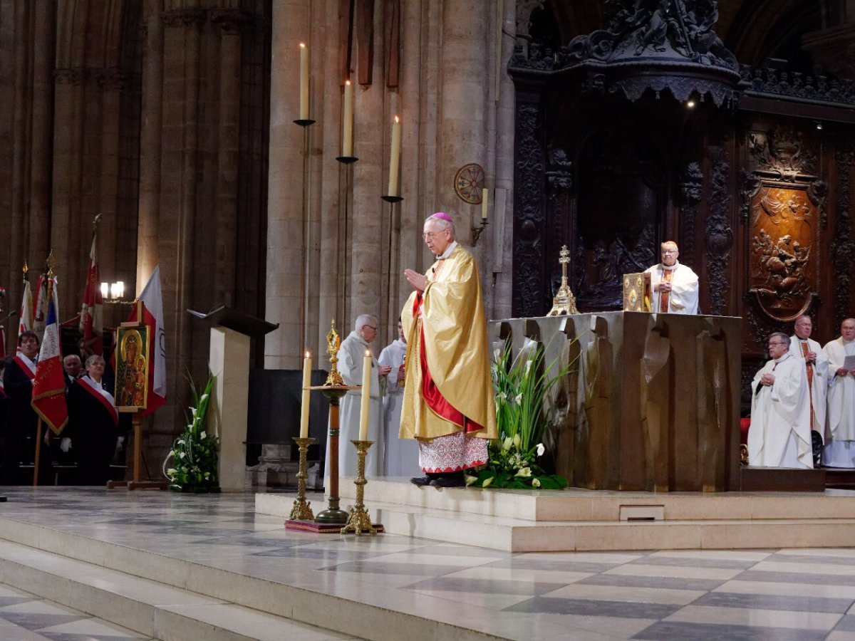 Mgr Stanisław Gądecki, président de la conférence des évêques de Pologne et (…). © Yannick Boschat / Diocèse de Paris.