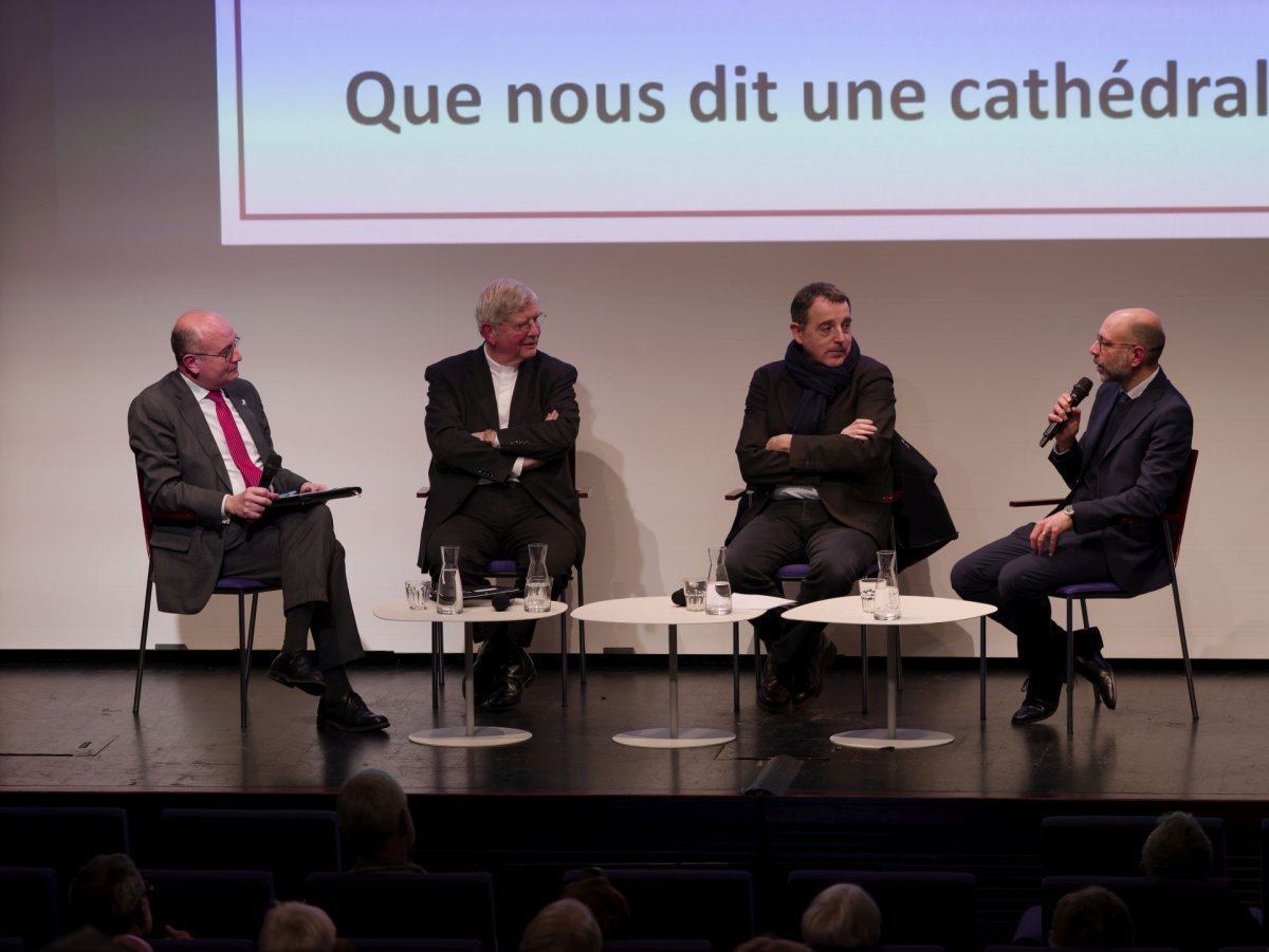 Conférence “Que nous dit une cathédrale ?”. © Yannick Boschat / Diocèse de Paris.