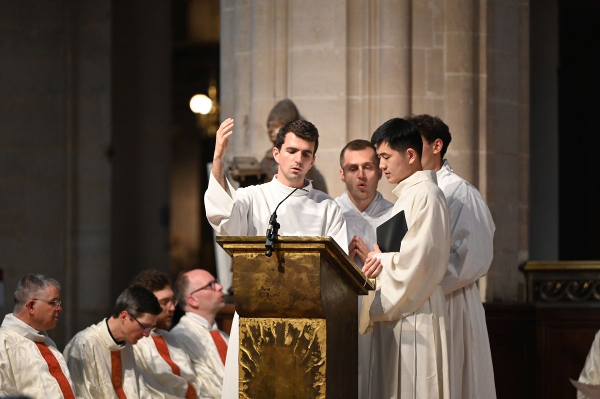 Institutions de séminaristes au lectorat et à l'acolytat. © Marie-Christine Bertin / Diocese de Paris.