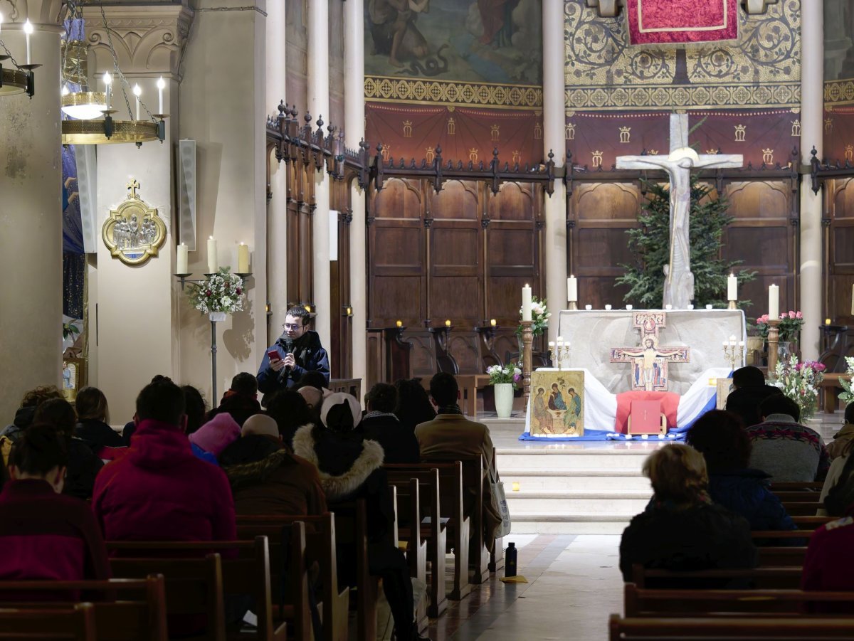 Prière du matin à l'Immaculée-Conception. © Yannick Boschat / Diocèse de Paris.