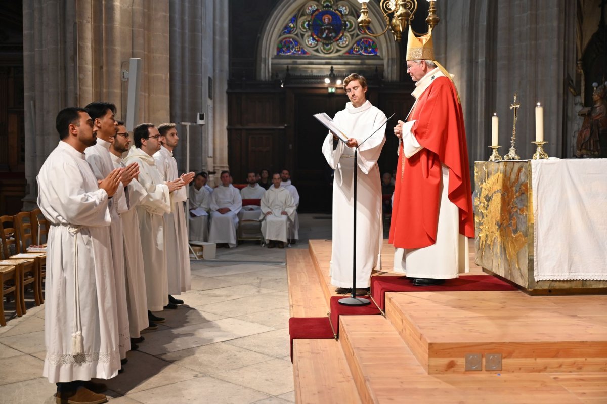 Messe de rentrée du Séminaire avec rite d'admission des candidats au (…). © Marie-Christine Bertin / Diocèse de Paris.