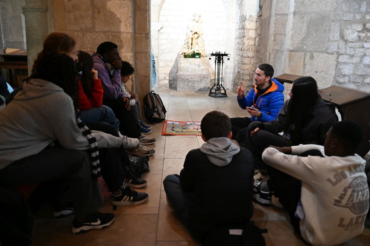 Rassemblement des jeunes au service de la liturgie 2024. © Marie-Christine Bertin / Diocèse de Paris.