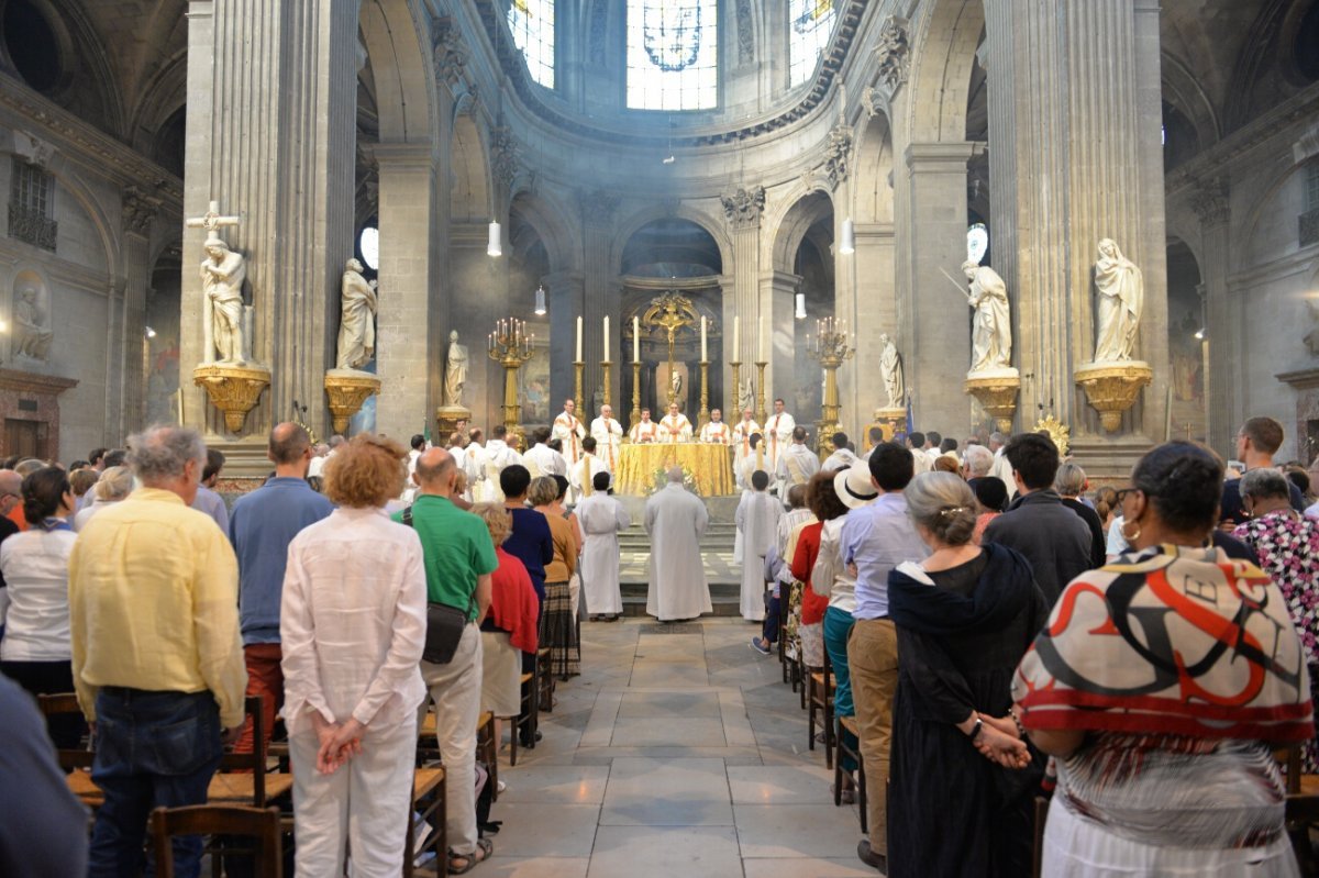 Messe pour les jeunes et les vocations. © Marie-Christine Bertin / Diocèse de Paris.