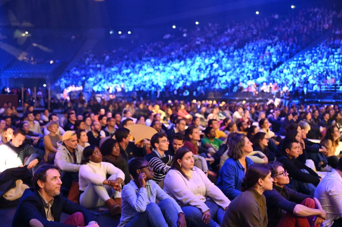 Veillée à l'Accor Arena de Bercy. © Marie-Christine Bertin / Diocèse de Paris.