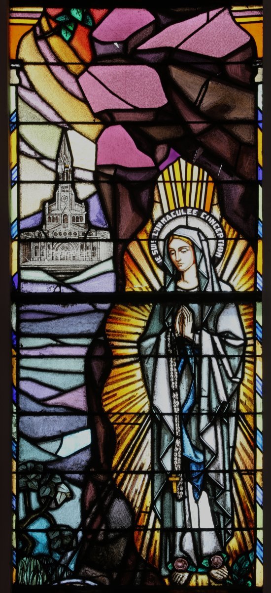 Notre-Dame de Lourdes, atelier Mauméjean, 1930-1940 ©CDAS Paris. 