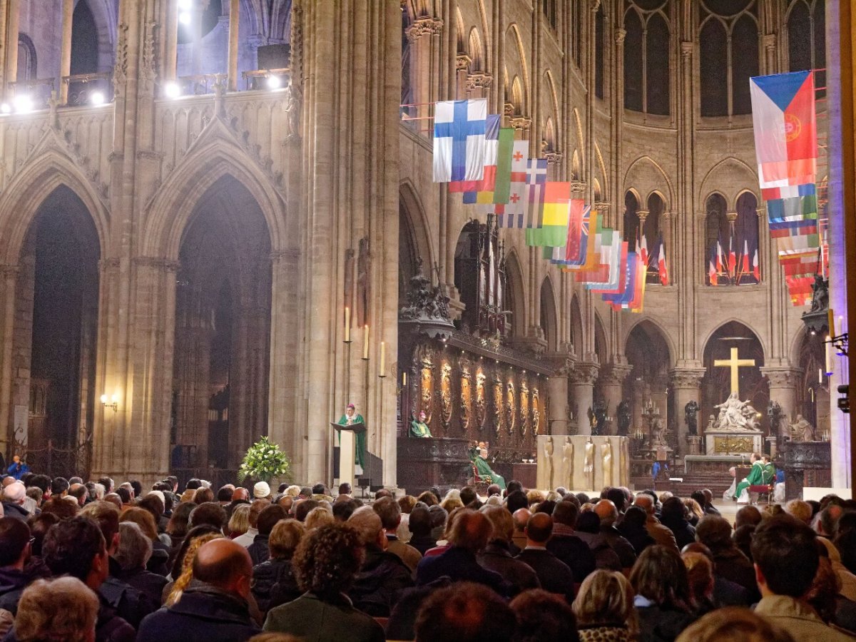 Messe pour le centenaire de la fin de la Première Guerre mondiale. © Yannick Boschat / Diocèse de Paris.