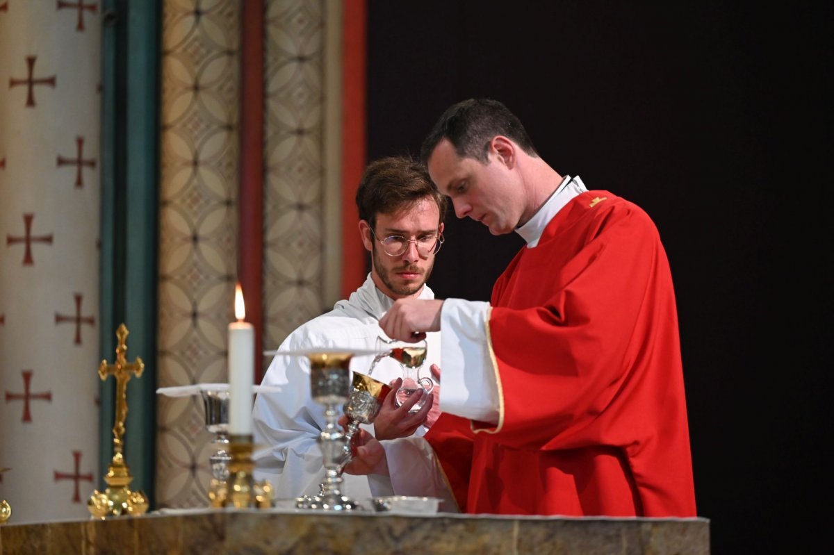 Messe et veillée de prière pour les vocations 2024. © Marie-Christine Bertin / Diocèse de Paris.