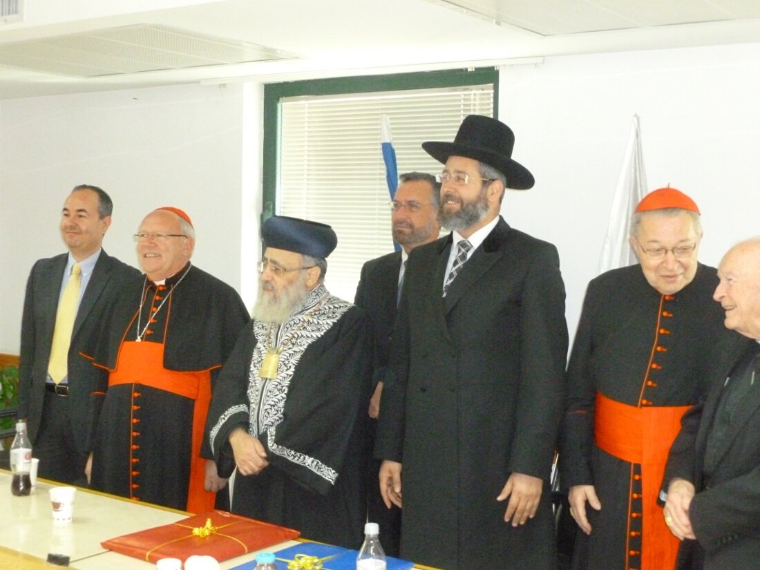 Rencontre des Cardinaux Ricard et Vingt-Trois avec les deux Grands Rabbins (…). © Mgr Jérôme Beau / Diocèse de Paris.