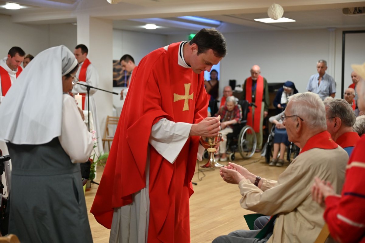 Messe des nouveaux prêtres à la Maison Marie-Thérèse 2025. © Marie-Christine Bertin / Diocèse de Paris.