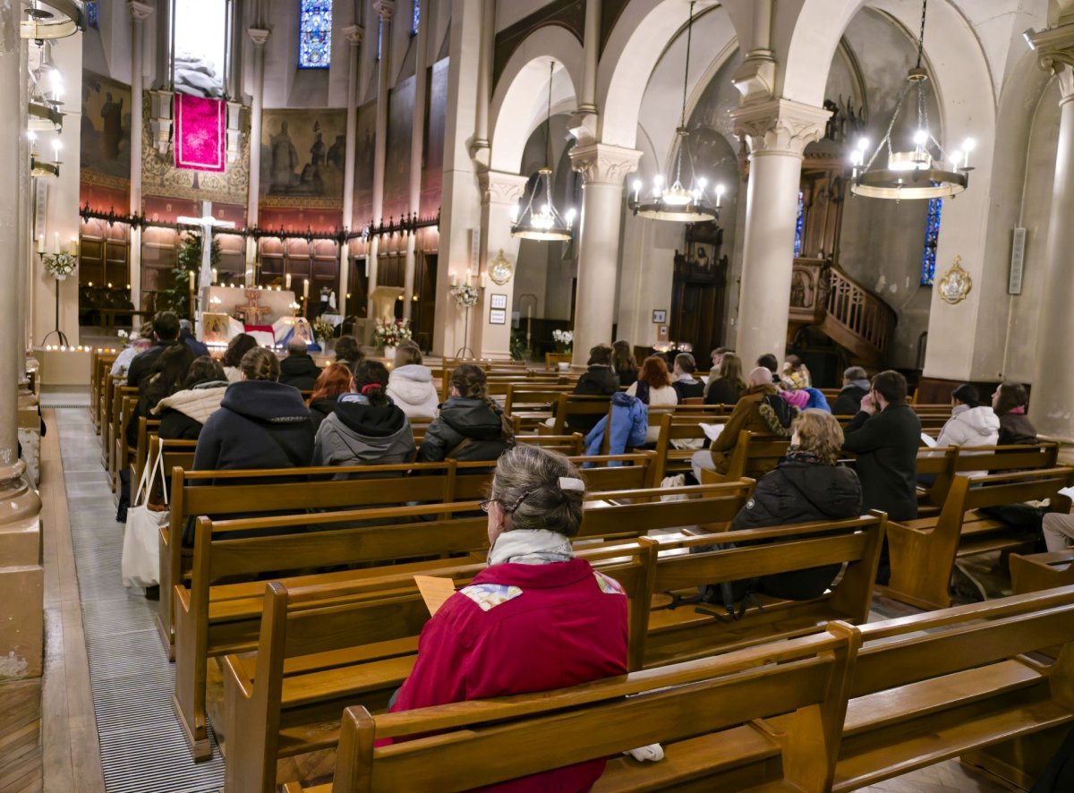 Prière du matin à l'Immaculée Conception. © Yannick Boschat / Diocèse de Paris.