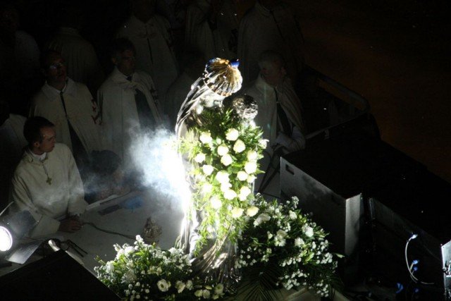 Procession fluviale du 15 août 2009. © saint-hippolyte.net.