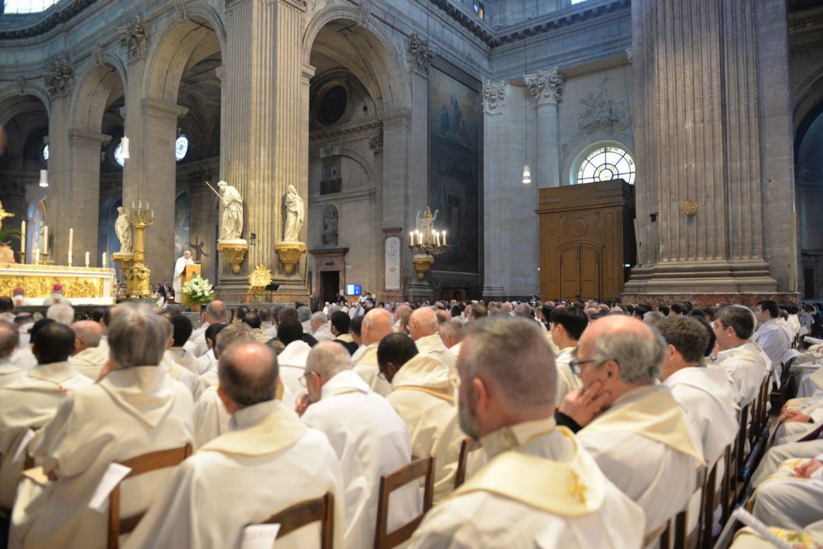 Messe chrismale 2023 à Saint-Sulpice. © Marie-Christine Bertin / Diocèse de Paris.