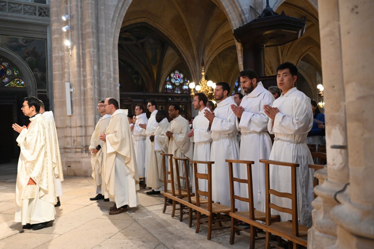 Messe de rentrée du séminaire 2025 avec rite d'admission des candidats (…). © Marie-Christine Bertin / Diocèse de Paris.