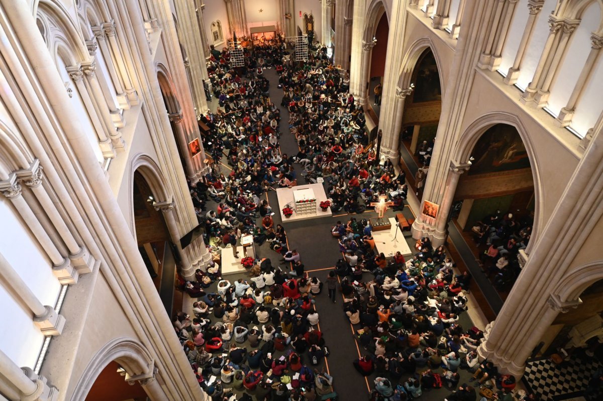 Rencontre des Français à Saint-Ignace. © Marie-Christine Bertin / Diocèse de Paris.