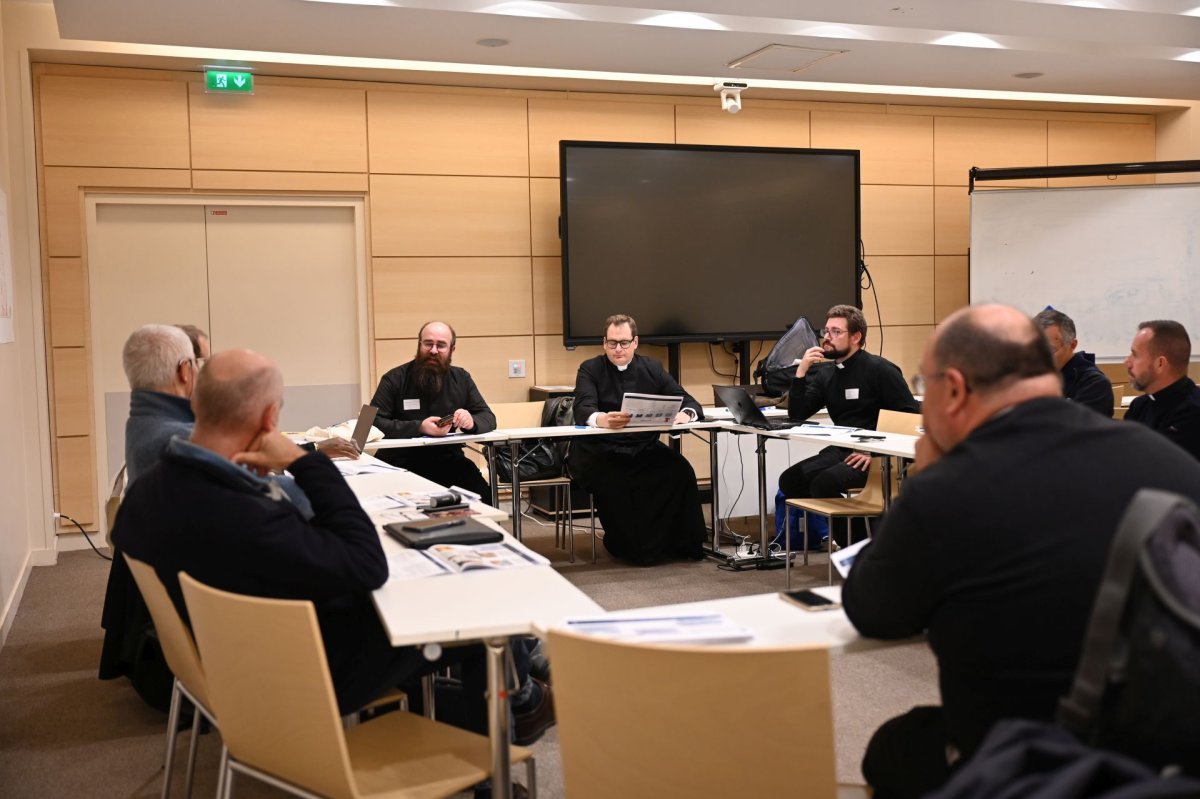 Ateliers au Collège des Bernardins. © Marie-Christine Bertin / Diocèse de Paris.