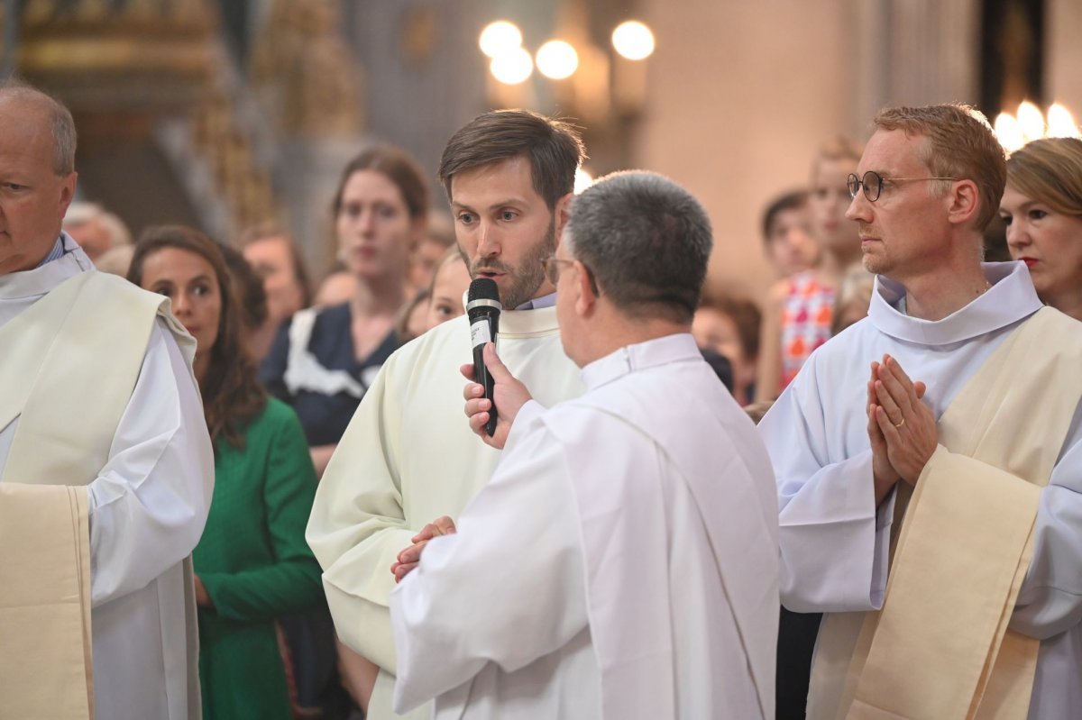 Ordinations des diacres permanents 2023. © Marie-Christine Bertin / Diocèse de Paris.