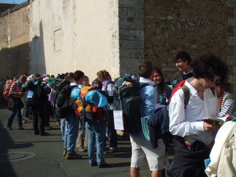 Pèlerinage des étudiants à Chartres 2007. © D. R..